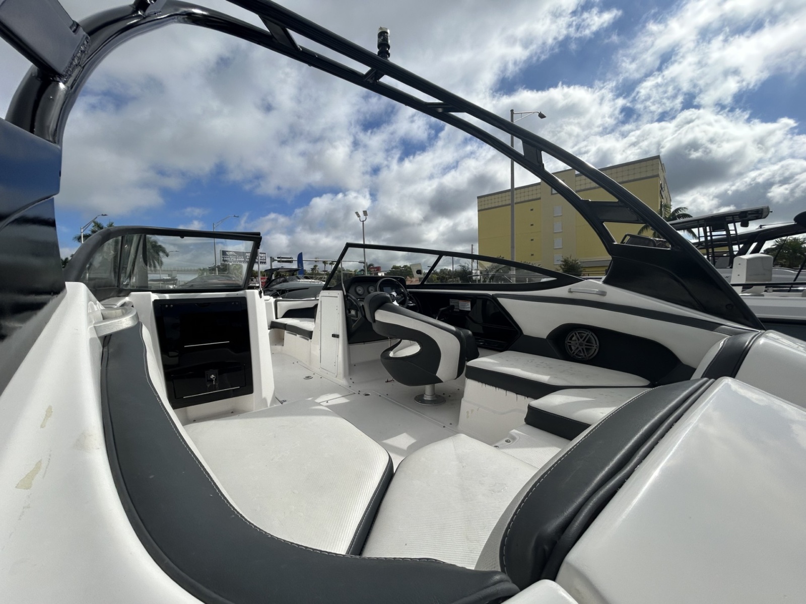 Jet Boat - NEW UPHOLSTERY, PAINT, JL AUDIO SOUND SYSTEM - Miami Boat Place